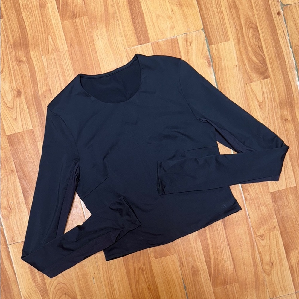 LULULEMON Black long-sleeve mesh top